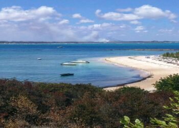 Pernambuco te apresenta a ilha que é um destino paradisíaco e encantador