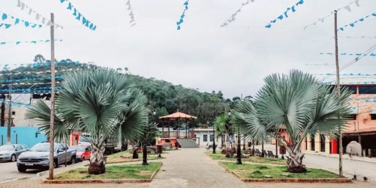 Essa cidade mineira parece saída de um conto de fadas e você precisa conhecer