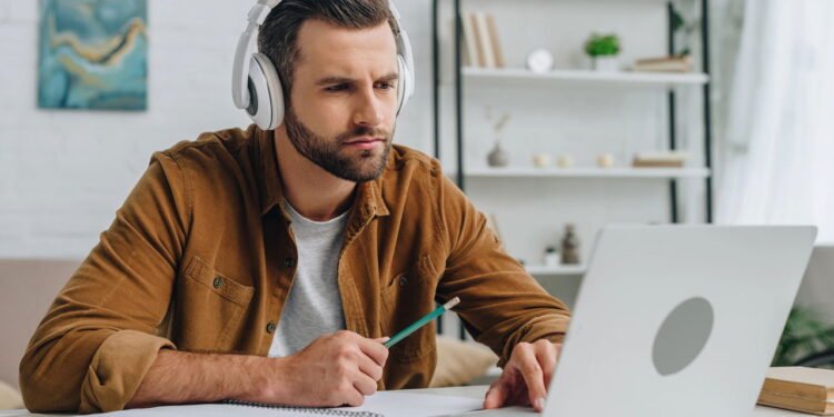 Quer ficar mais inteligente? A neurociência diz que 5 passos simples aumentam significativamente a memória