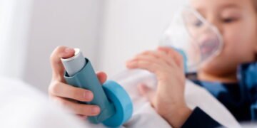 Entenda por que o "fumo passivo" é a maior ameaça aos pulmões das crianças