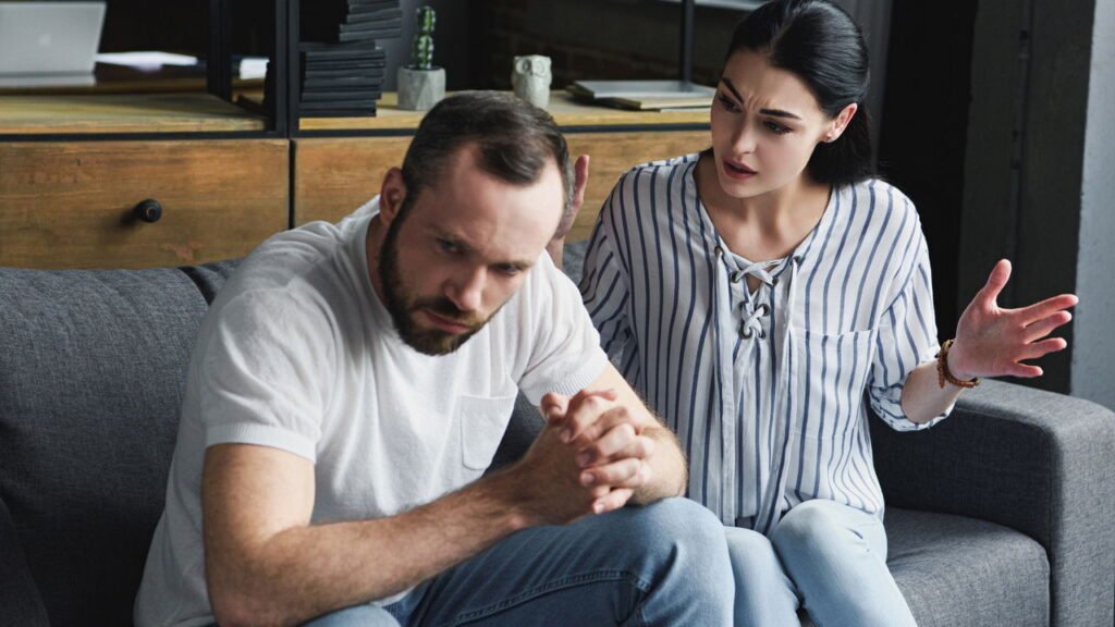 Como ficar "certo" em silêncio após uma briga: três maneiras de curar