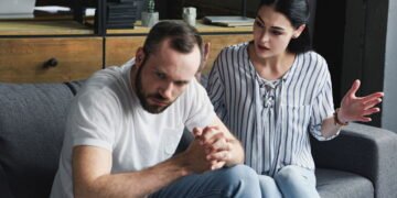 Como ficar "certo" em silêncio após uma briga: três maneiras de curar