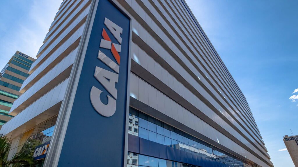 Quem teve carteira assinada em 2023 pode sacar valor em 2025? Entenda