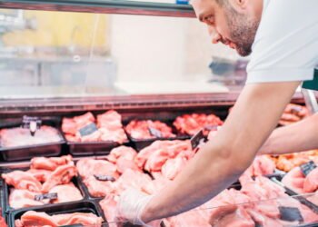 Como saber se a carne está realmente fresca na hora da compra