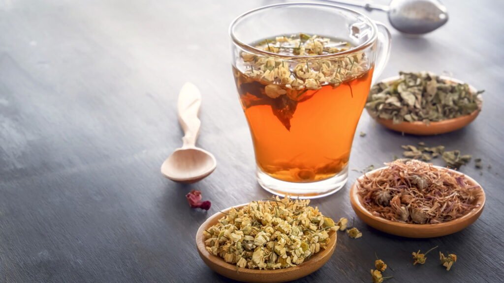 Os chás poderosos que fortalecem o corpo e protegem nos dias frios