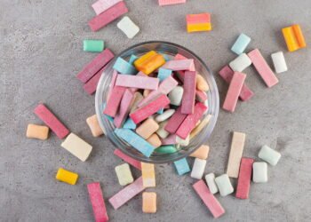 O método mais prático que elimina o chiclete sem danificar o tecido