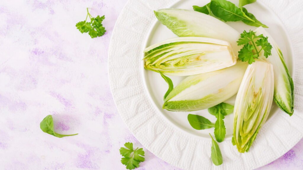 Como plantar chicória em casa de maneira simples e garantir folhas frescas o ano todo