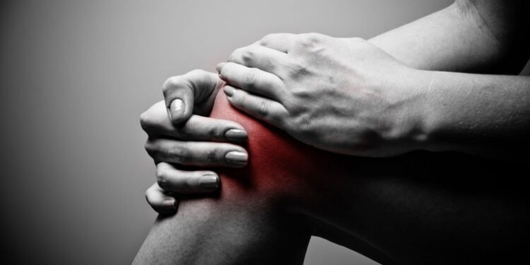 Dores no joelho após os 40 anos? Comece a praticar isso todos os dias!