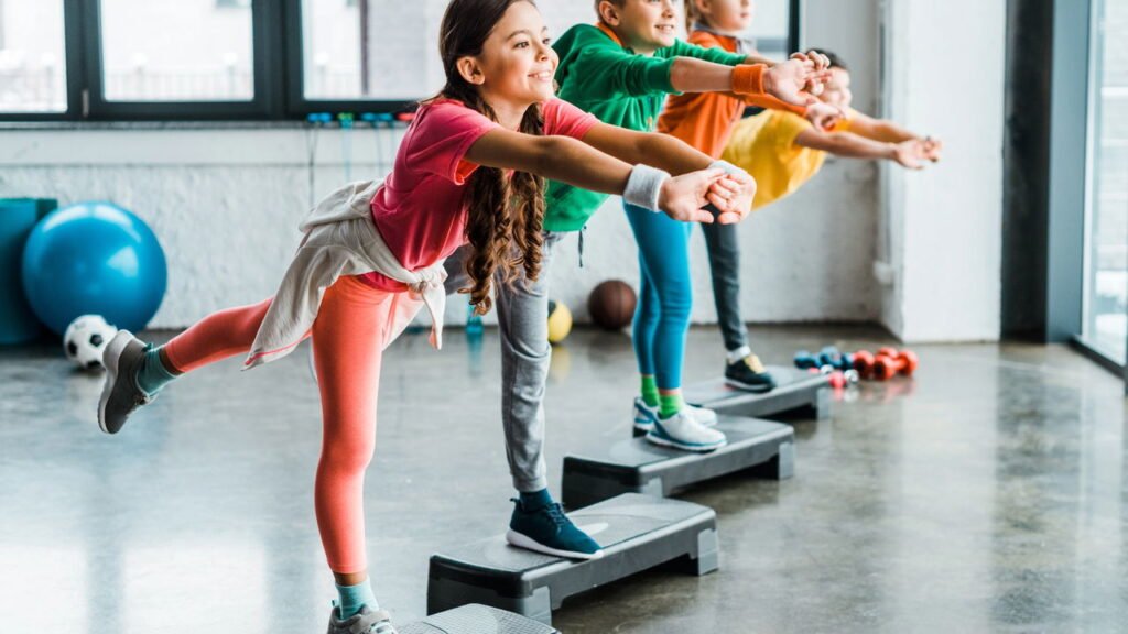 4 exercícios para melhorar equilíbrio e coordenação de pessoas acima dos 50