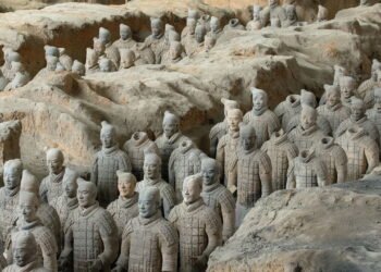 Arqueologia encontra artefatos que não se encaixam na história oficial