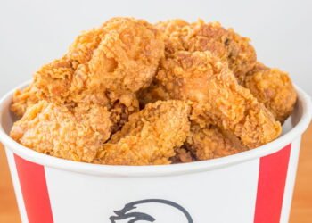 KFC aposta na nostalgia e relança acompanhamento inesperado após 30 anos