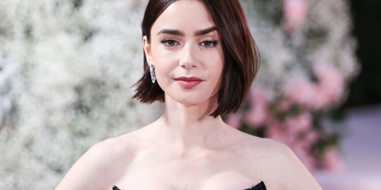 Lily Collins - Créditos: depositphotos.com / Image Press Agency