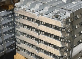 Maior reservatório de lingotes de mais de 2000 anos é encontrado em um rio