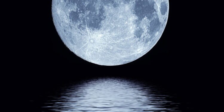 Quando será a próxima lua cheia de agosto em 2025?