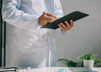 Dra. Vivian Coski, Oncologista: “sinais que indicam possível câncer de pâncreas”