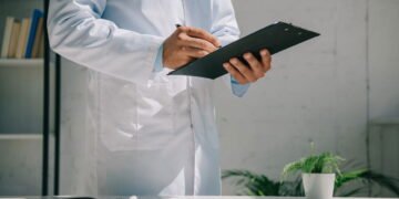 Dra. Vivian Coski, Oncologista: “sinais que indicam possível câncer de pâncreas”