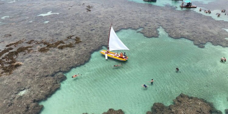 O refúgio turístico mais encantador do Nordeste te espera com praias que parecem ter saído de outro mundo