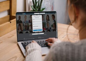 O que a psicologia revela sobre quem some das redes sociais do nada