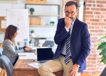 Por que começamos a rir durante situações nervosas?