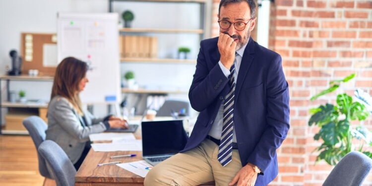 Por que começamos a rir durante situações nervosas?