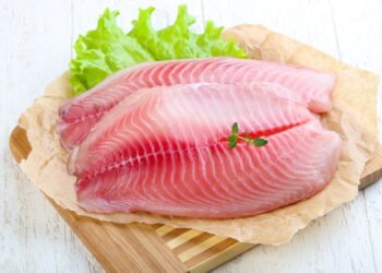 Esse peixe é a proteína boa e barata que você deveria incluir nas refeições do dia a dia