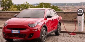 Fiat 600e, o SUV compacto elétrico com autonomia de até 400 km está dominando mercados internacionais