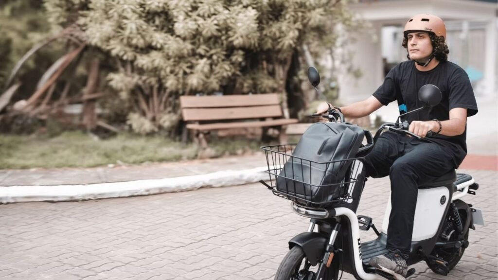 As motos elétricas que não exigem CNH e estão dominando o Brasil