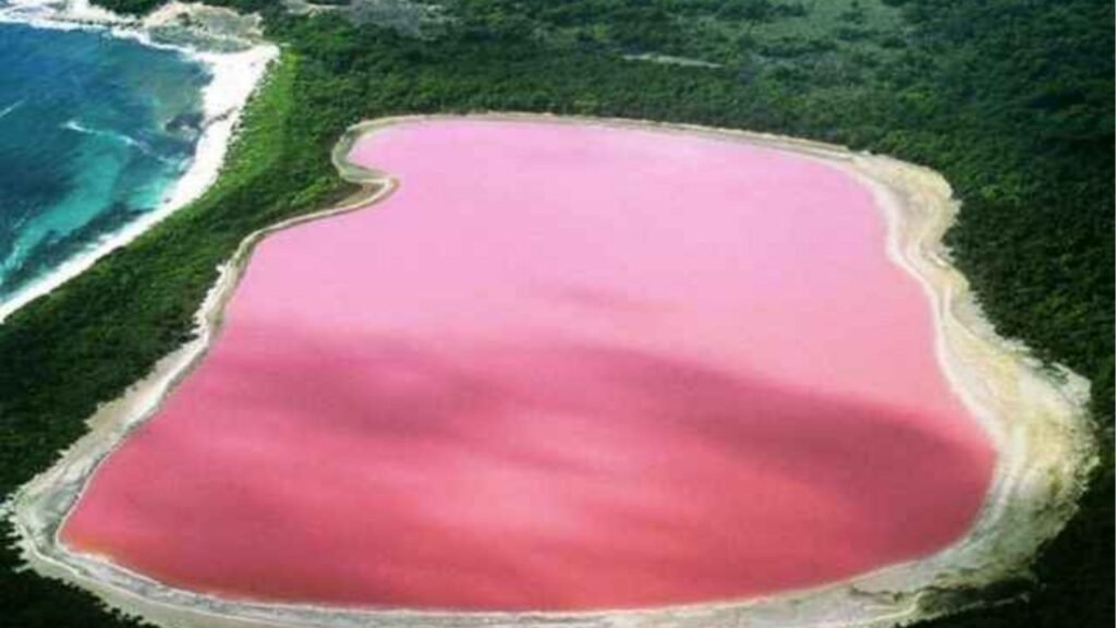 Por que o lago rosa mais bonito do mundo não recebe turistas