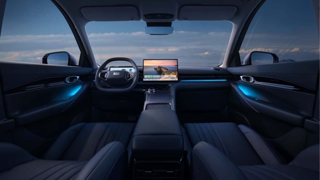 Geely EX5 chega ao Brasil com autonomia de até 413 km e preços partem de R$ 195.800