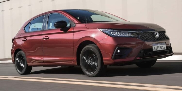 Honda City Touring Sport 2026 chega com visual mais agressivo e preços partem de R$ 152.800