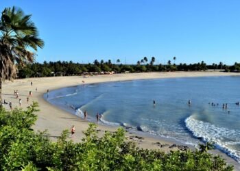 Essa praia a 110 km de Natal é um dos refúgios naturais mais charmosos do RN