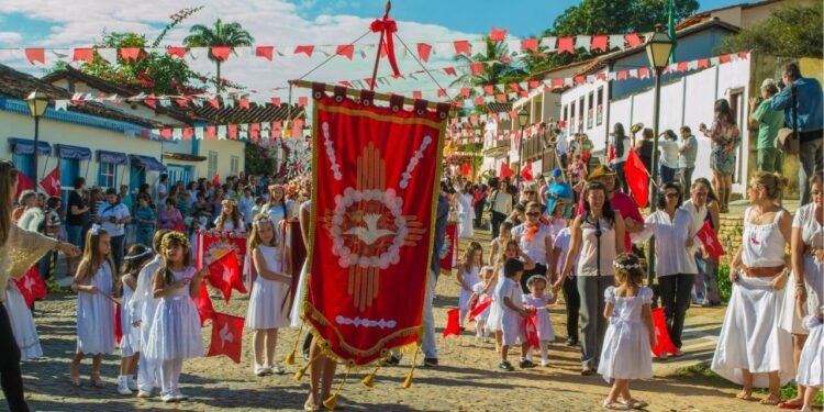 Cidades brasileiras que ficaram conhecidas por suas grandiosas festas religiosas