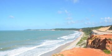 Essa cidade do Nordeste está entre as mais bonitas do país e atrai turistas do ano todo
