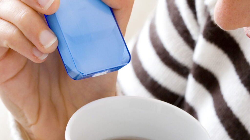 Perigos ocultos dos adoçantes artificiais e alternativas naturais seguras