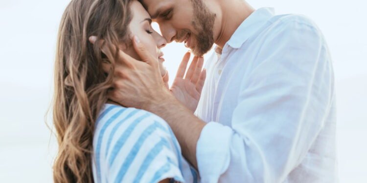 Especialistas ensinam dicas para manter a paixão vivo de um casal