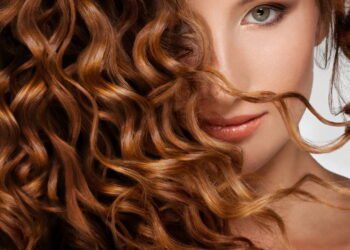 5 ativos que revolucionam o cuidado com cabelos crespos e cacheados