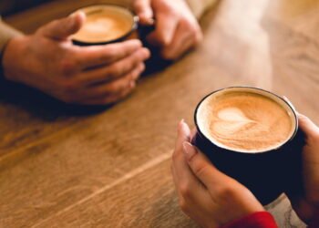 Para a felicidade de muitos, finalmente caiu o preço do café!