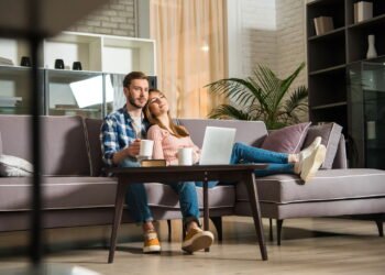 Como dar nova vida a imóveis antigos com toques inteligentes e afetivos