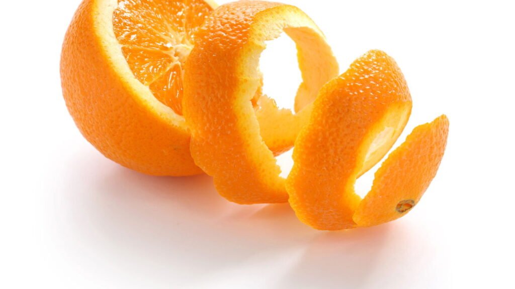 Não jogue a casca de laranja fora, ela pode ter mais benefícios do que a própria fruta!