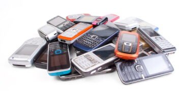 Vai jogar seu celular velho fora? Não faça isso, ele pode valer muito