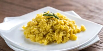 Risoto de frango cremoso pronto em 30 minutos