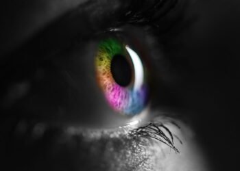 Dr. Fabio Medina, Oftalmologista: É possível mudar a cor dos olhos? Veja os riscos