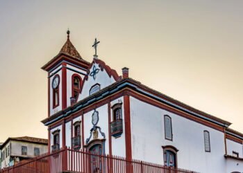 Em Minas Gerais brotou uma cidade que a UNESCO abraçou e 100 mil pessoas visitam todo ano