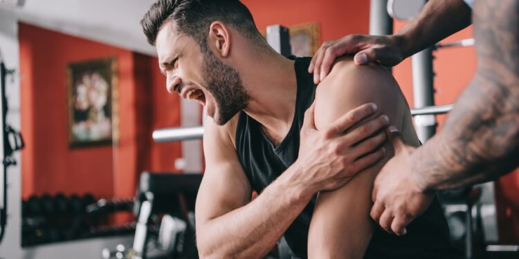 Bursite de ombro atinge atletas e idosos mais do que se imagina