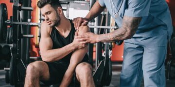 Fisioterapeutas explicam como tratar e prevenir lesões no ombro