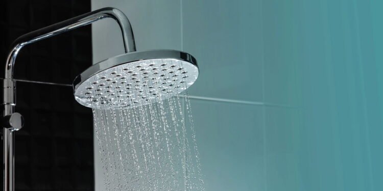 Rotina de banhos (Créditos: depositphotos.com / Naypong)