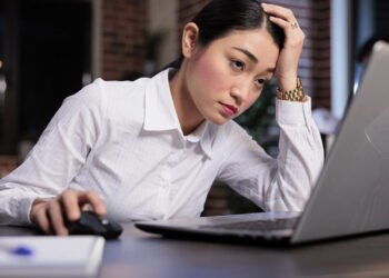 Sete sinais de que você pode estar sofrendo de esgotamento digital