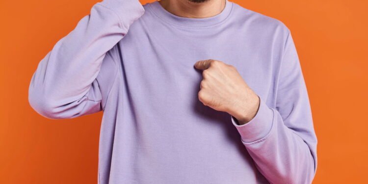 Pessoas falam sozinhas