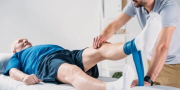 O alívio mais eficaz para a dor sacroilíaca começa com este movimento