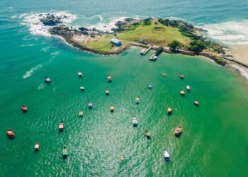 A cidade litorânea que oferece o estilo de vida leve que todos estão buscando